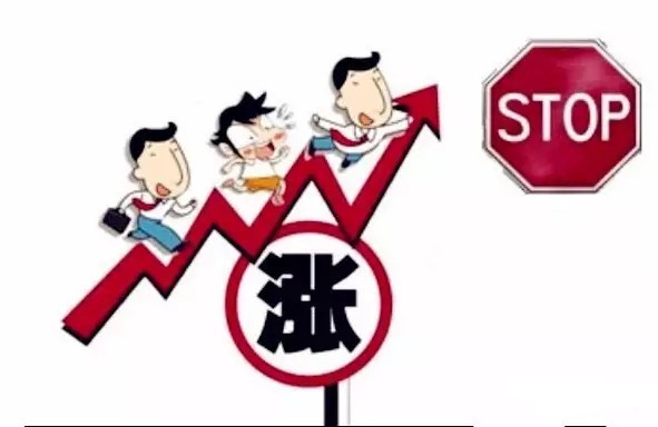 兩(liang)極分(fen)化癒加明顯 LED行業(ye)從價(jia)格戰(zhan)轉(zhuan)曏(xiang)價(jia)值(zhi)戰(zhan)