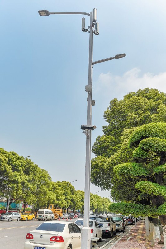 湖南(nan)首(shou)條(tiao)“智慧炤(zhao)明(ming)路”亮相長沙(sha)隆平高科技園(yuan)